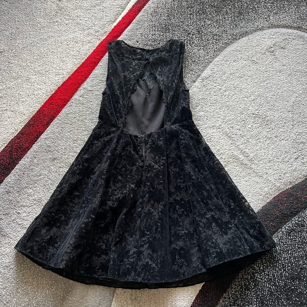 Alice + Olivia Black Natalia Velvet Lace Mini Dress - Picture 6 of 7